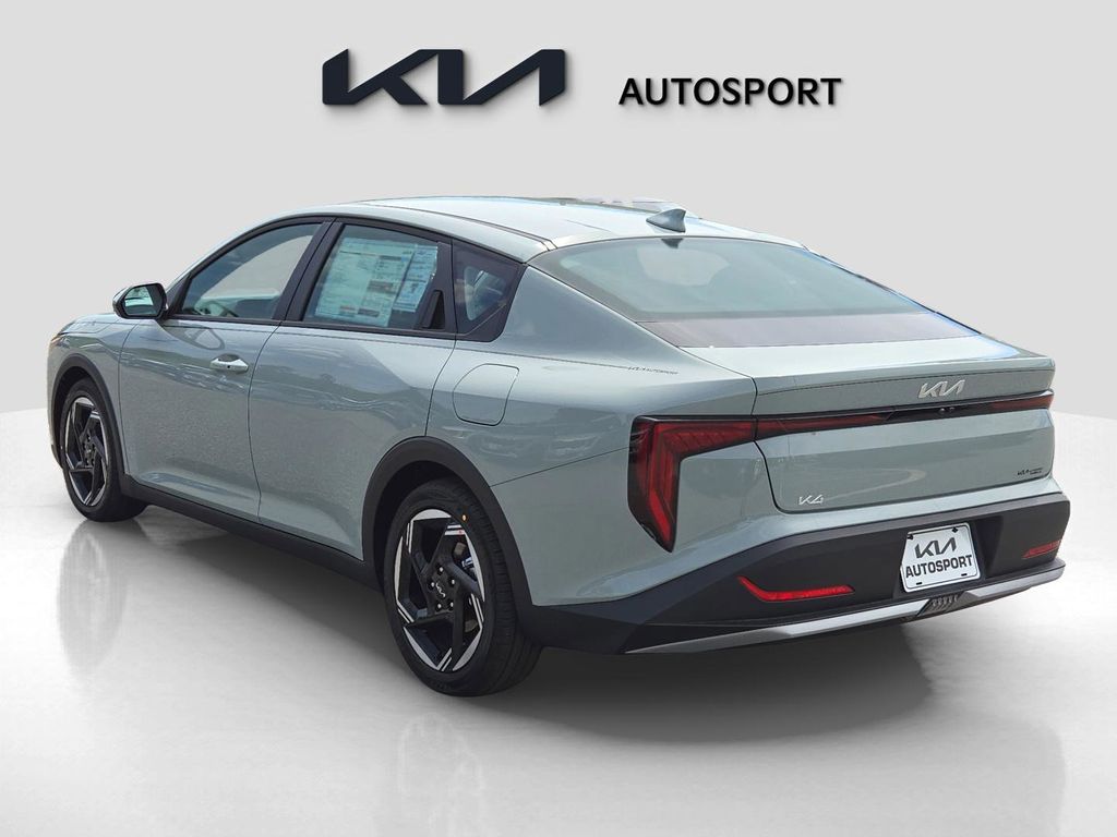 2025 Kia K4 EX photo 3