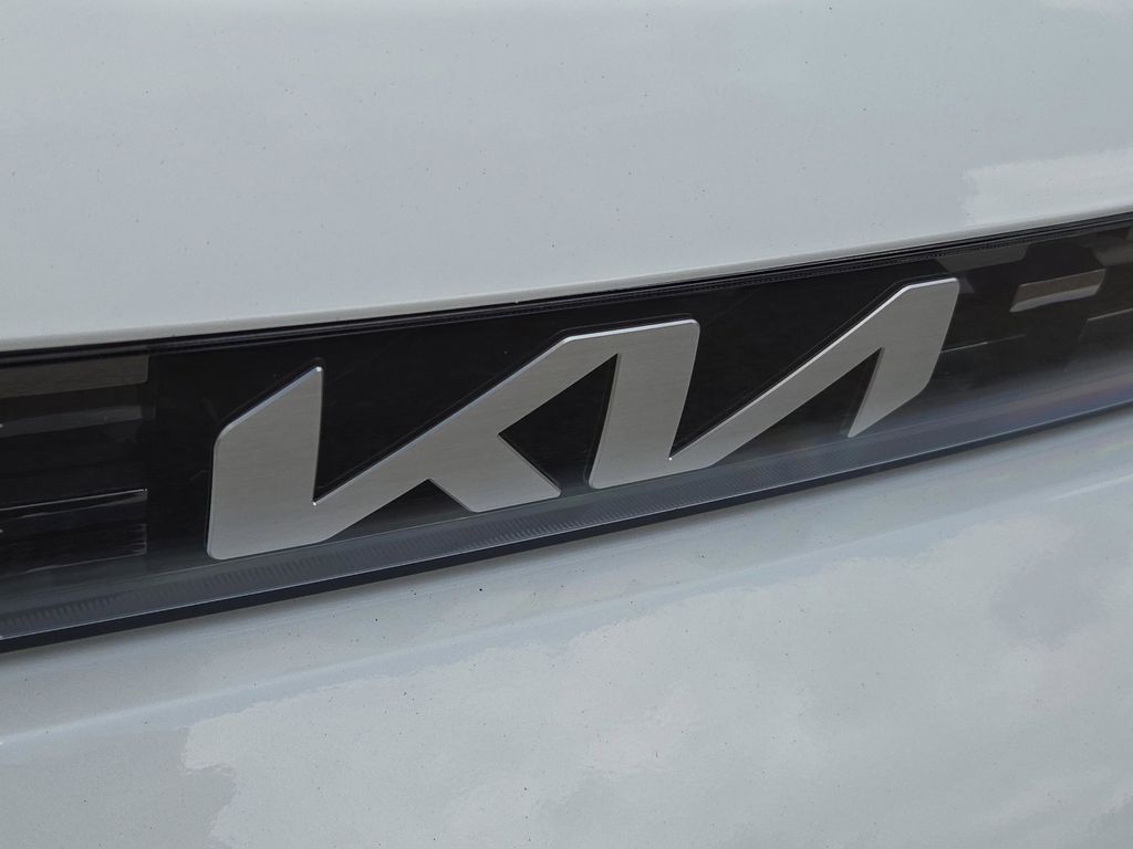 2025 Kia Soul S photo 2