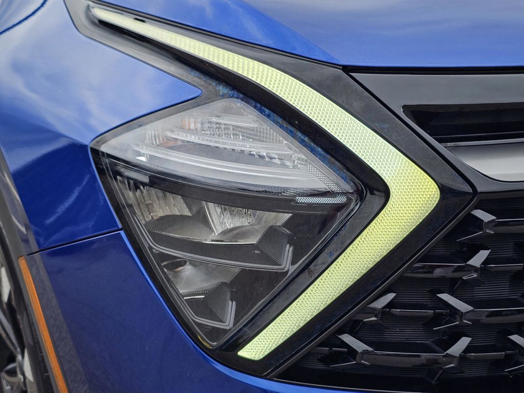 2023 Kia Sportage X-Line photo 3