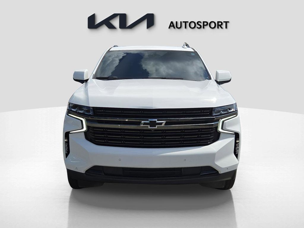 2021 Chevrolet Suburban RST photo 2