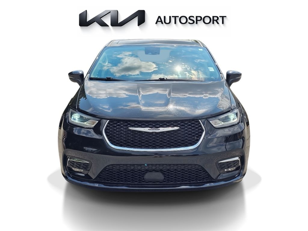 Used 2023 Chrysler Pacifica Touring L Van Passenger Van