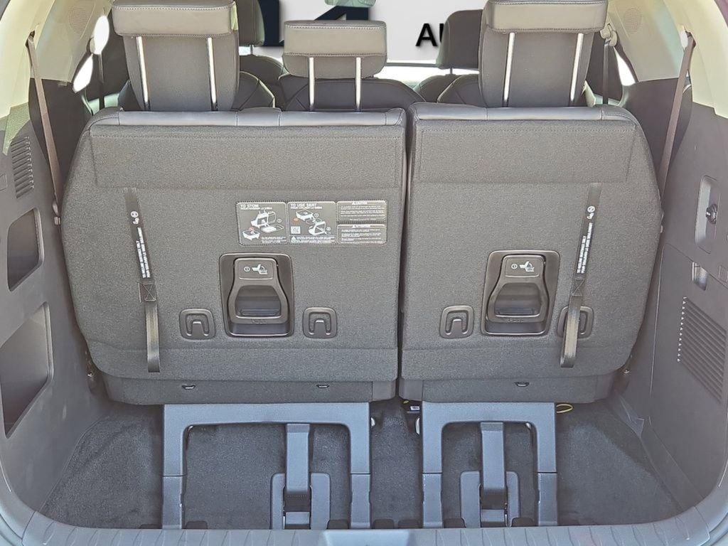 2026 Kia Carnival EX - Photo 14