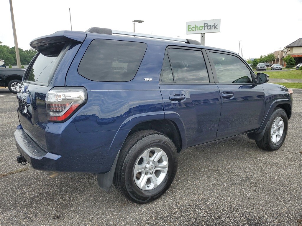 2022 Toyota 4Runner SR5 Premium photo 4