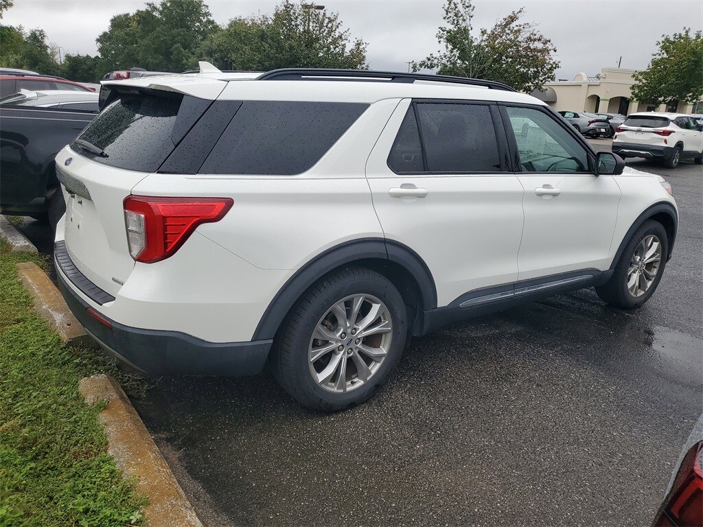 2020 Ford Explorer XLT photo 2