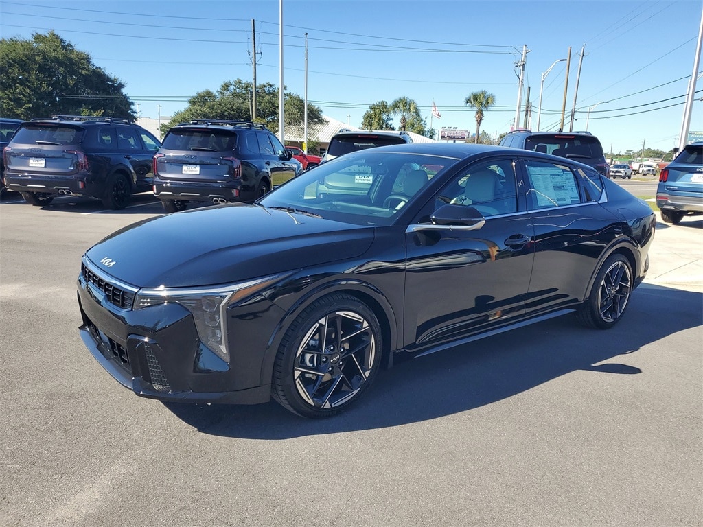 New 2025 Kia K4 GT-Line Sedan