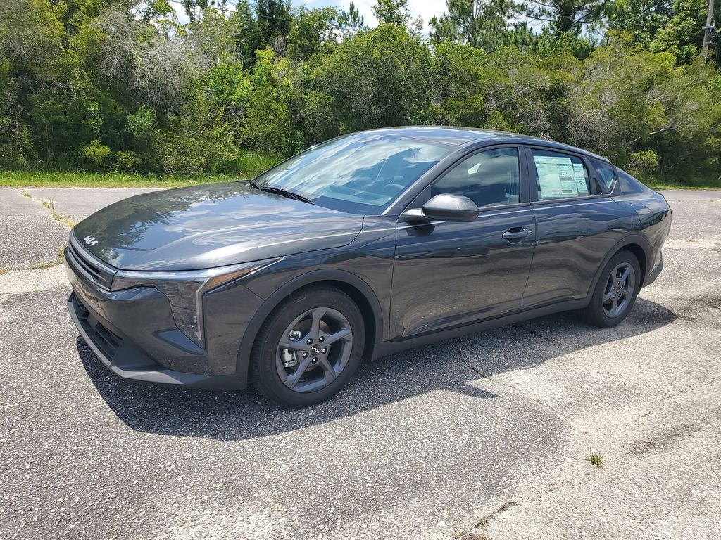 New 2026 Kia K4 LXS Sedan