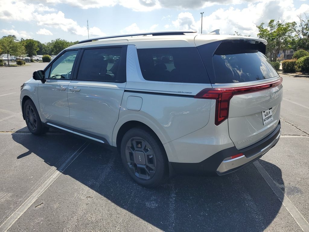 New 2026 Kia Carnival Hybrid SX Minivan/Van