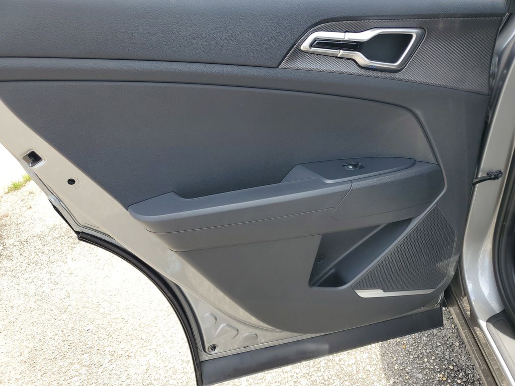 2025 Kia Sportage LX Hybrid - Photo 22