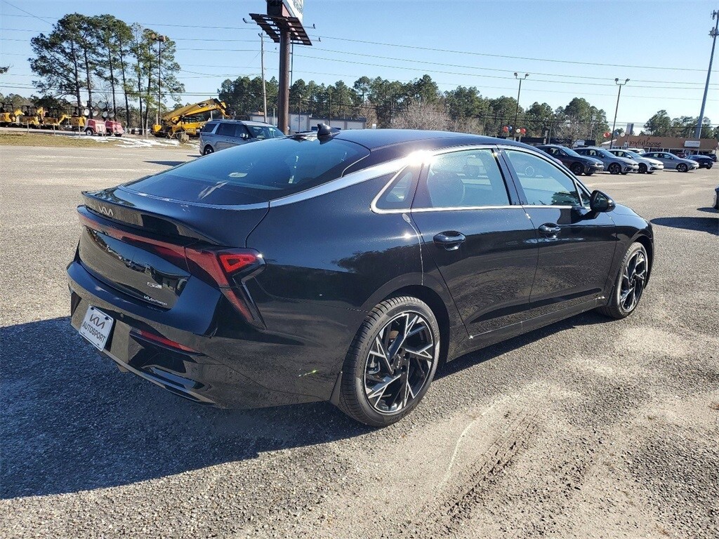 2025 Kia K5 GT-Line photo 4