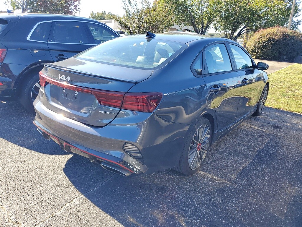 2022 Kia Forte GT photo 4