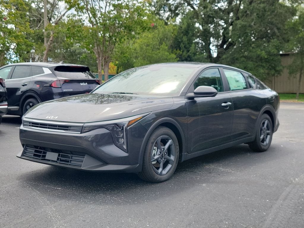 New 2026 Kia K4 LXS Sedan