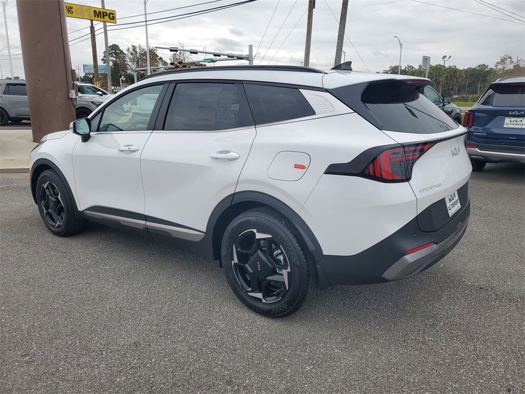 2026 Kia Sportage EX photo 3