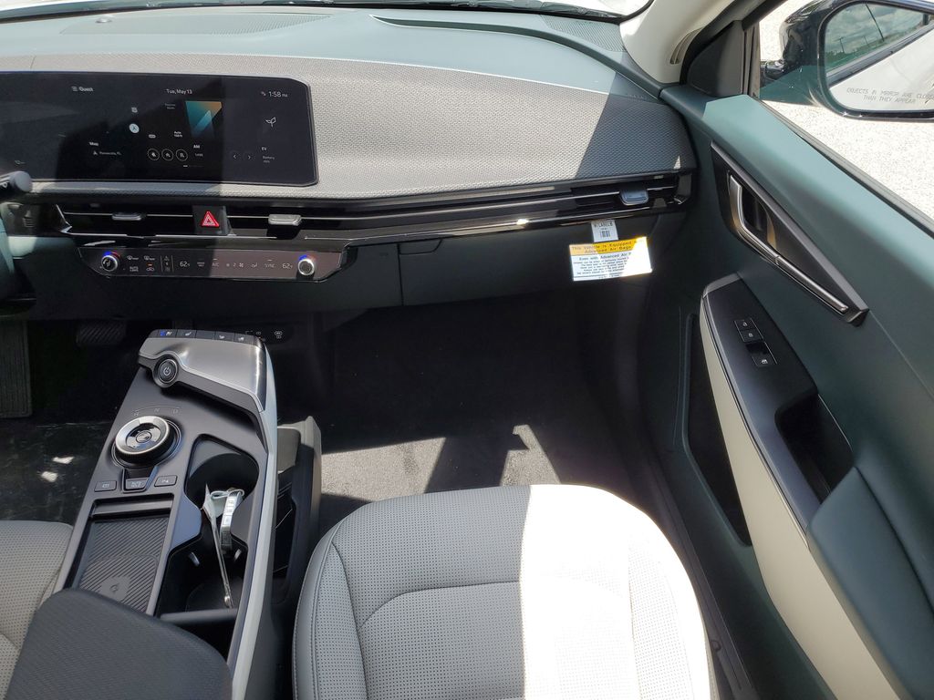 2025 Kia EV6 Wind - Photo 26
