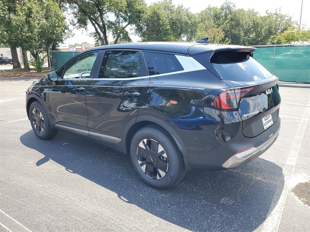 2026 Kia Sportage Hybrid LX photo 3