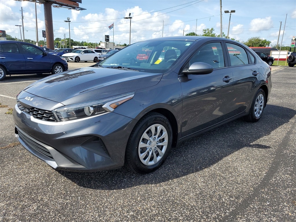Used 2022 Kia FORTE FE with VIN 3KPF24AD9NE451956 for sale in Pensacola, FL