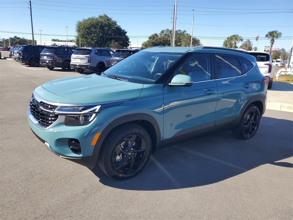 New 2026 Kia Seltos EX SUV