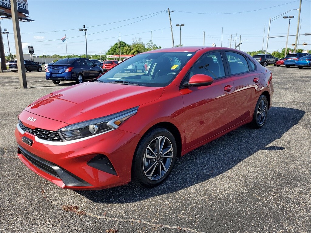 Used 2023 Kia Forte LXS with VIN 3KPF24AD9PE565555 for sale in Pensacola, FL
