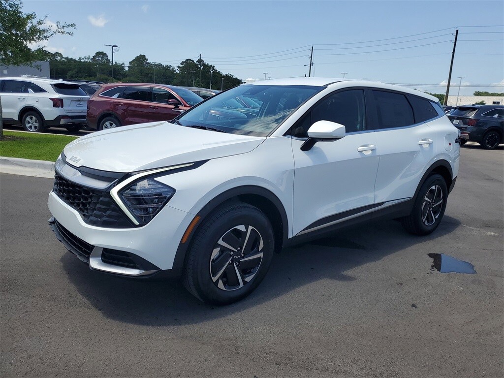 2025 Kia Sportage Hybrid LX photo 2