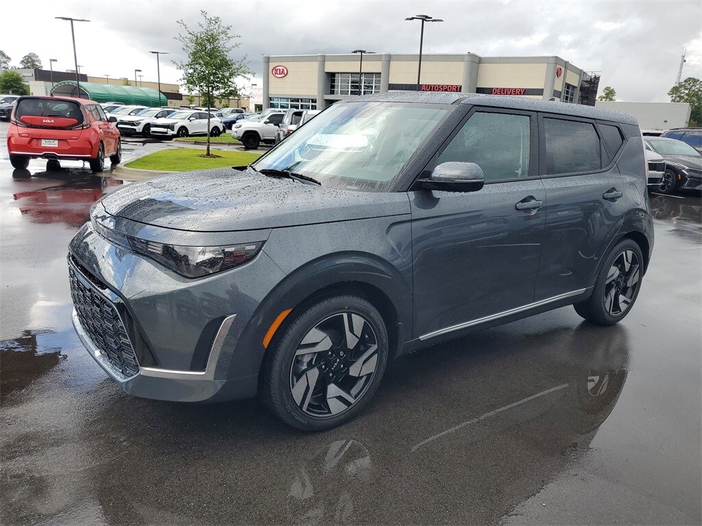 2025 Kia Soul GT-Line photo 2