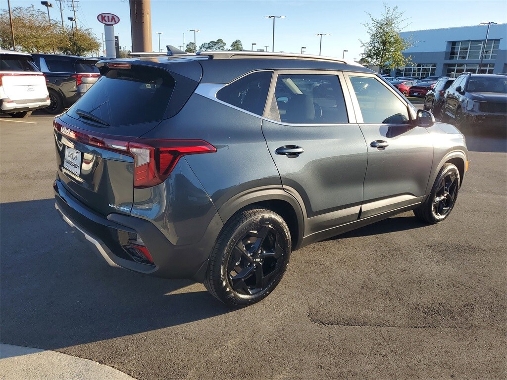 2026 Kia Seltos EX photo 4