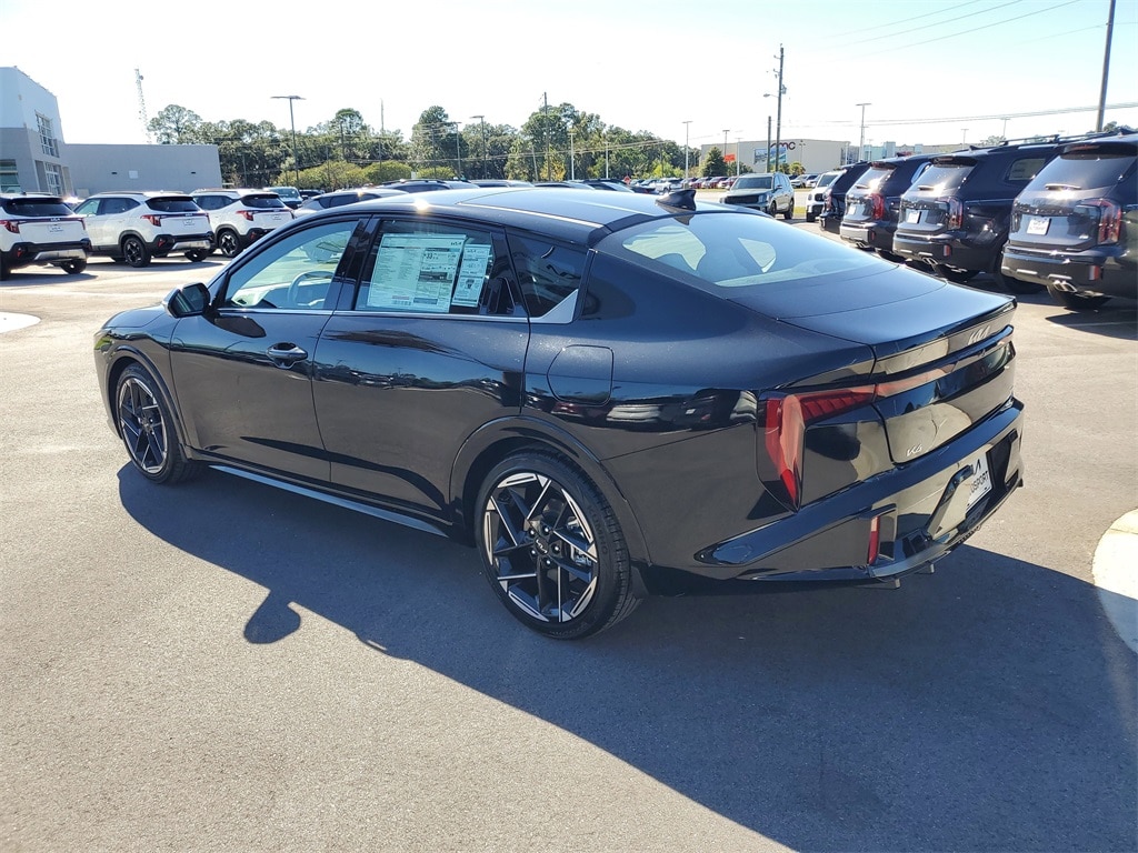 New 2025 Kia K4 GT-Line Sedan