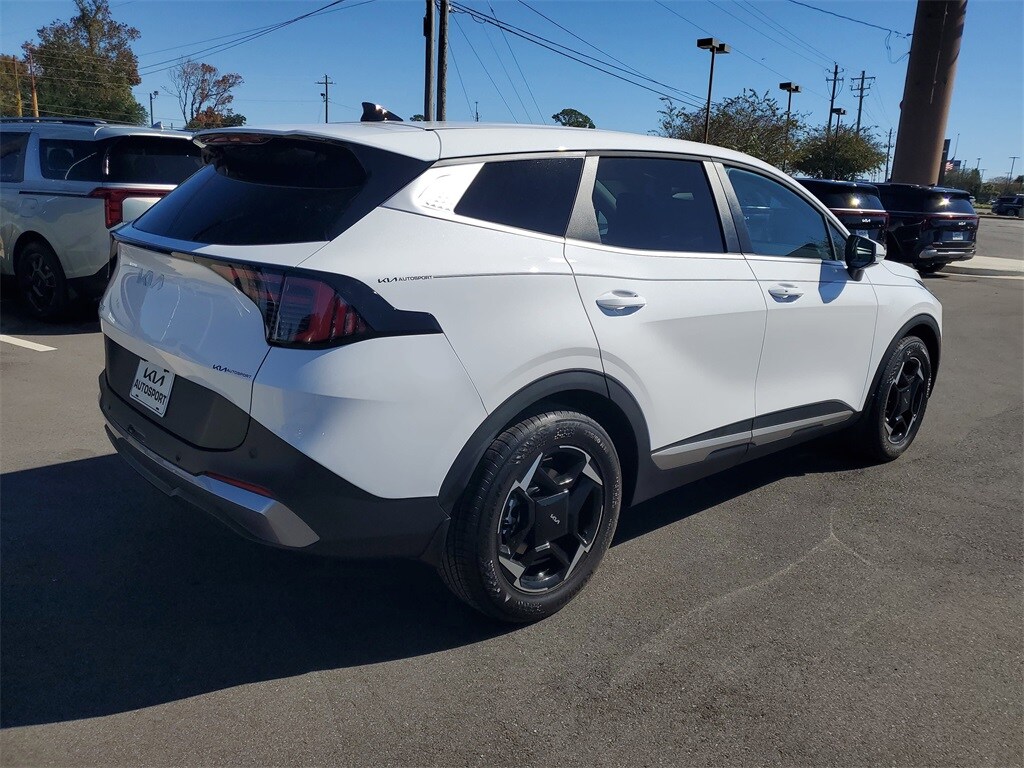 2026 Kia Sportage EX photo 4