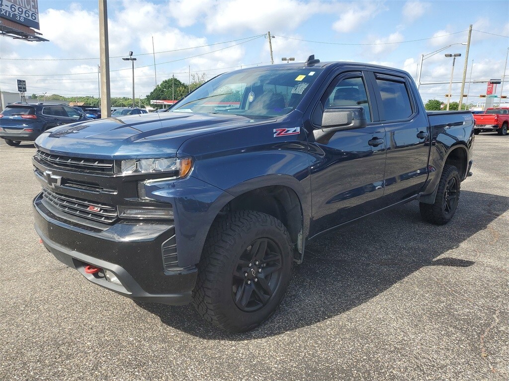 2022 Chevrolet Silverado 1500 LT Trail Boss photo 2