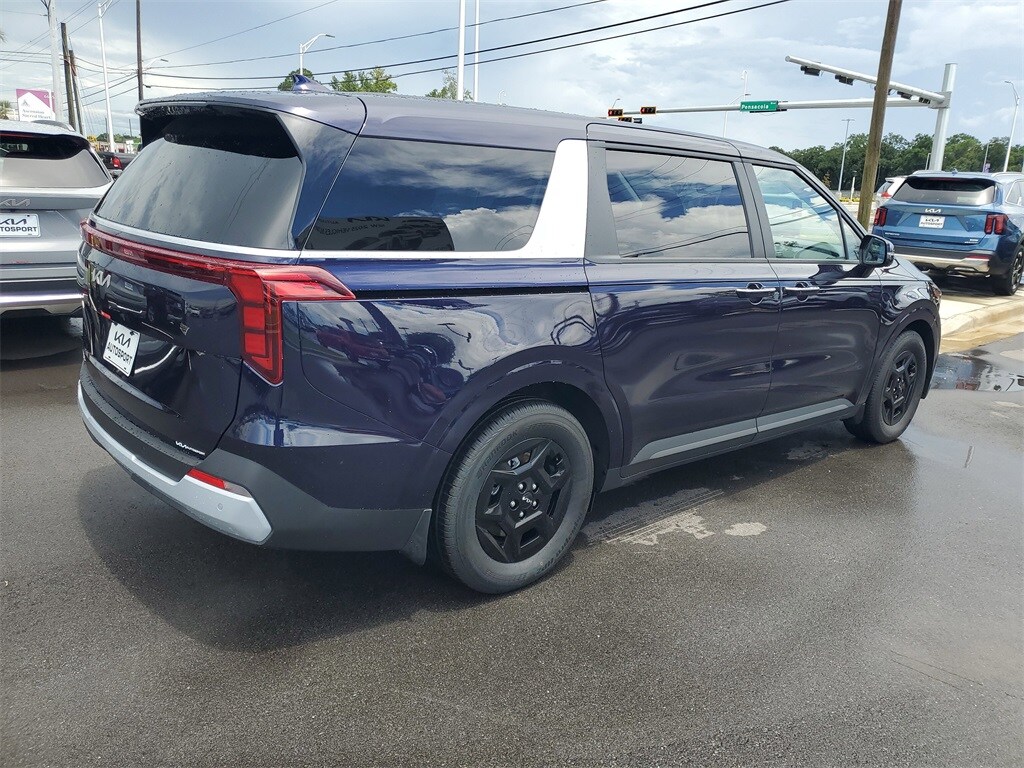 2026 Kia Carnival LXS photo 4