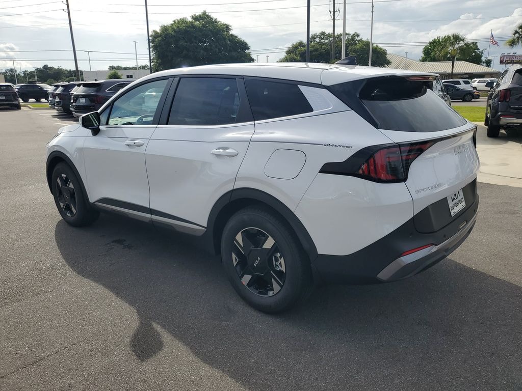 New 2026 Kia Sportage LX SUV