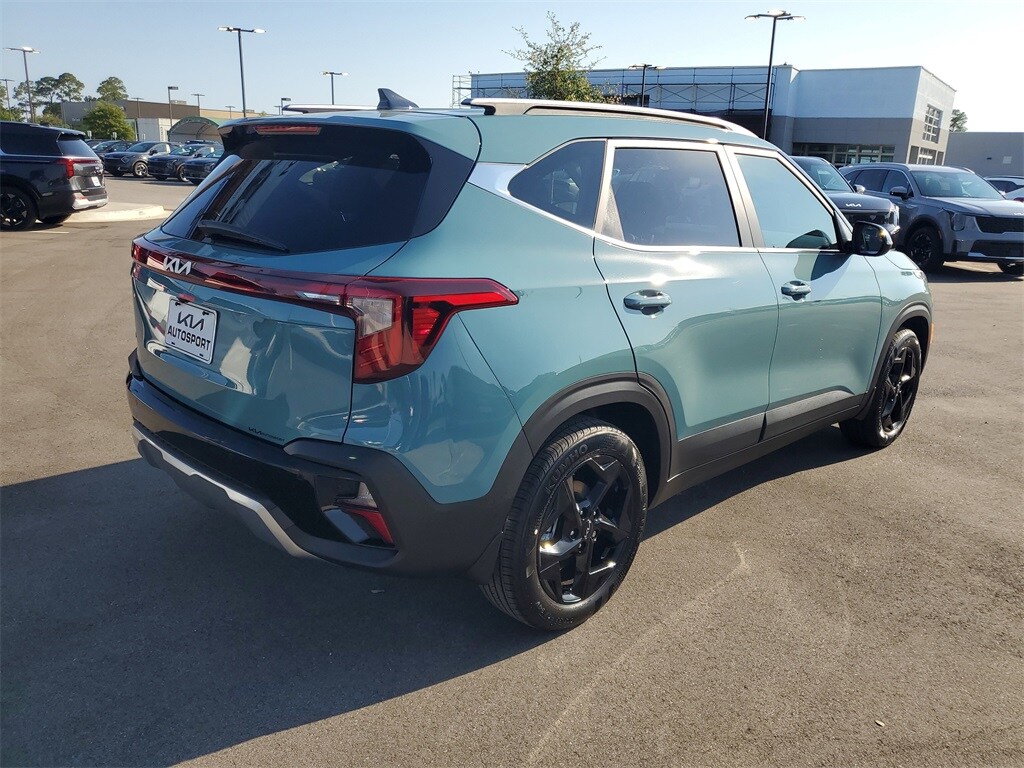 2026 Kia Seltos EX photo 4