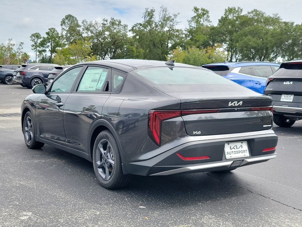 New 2026 Kia K4 LXS Sedan