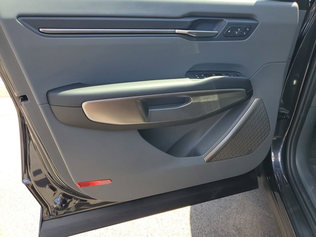 2026 Kia EV9 Wind - Photo 8