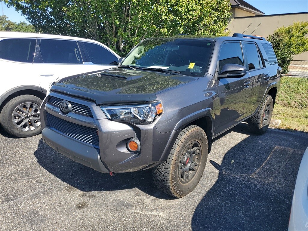 2019 Toyota 4Runner TRD Off-Road Premium photo 3