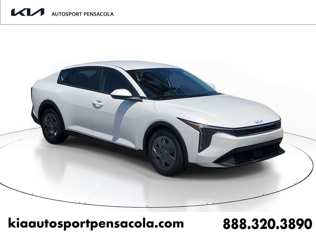 2026 Kia K4 LX AT's photo