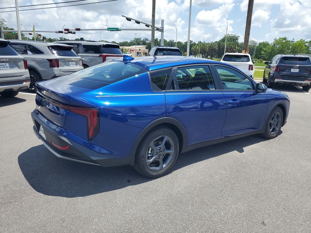 New 2026 Kia K4 LXS Sedan