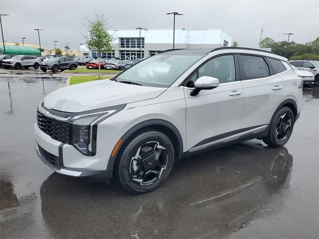 2026 Kia Sportage EX photo 2