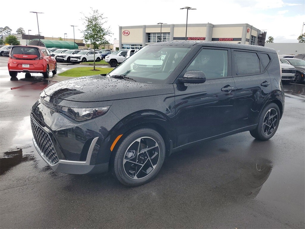 2025 Kia Soul EX photo 2