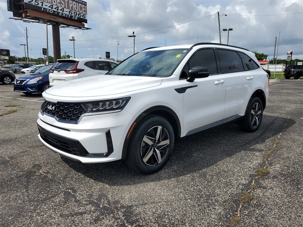 Used 2022 Kia Sorento S with VIN 5XYRL4LC6NG131253 for sale in Pensacola, FL