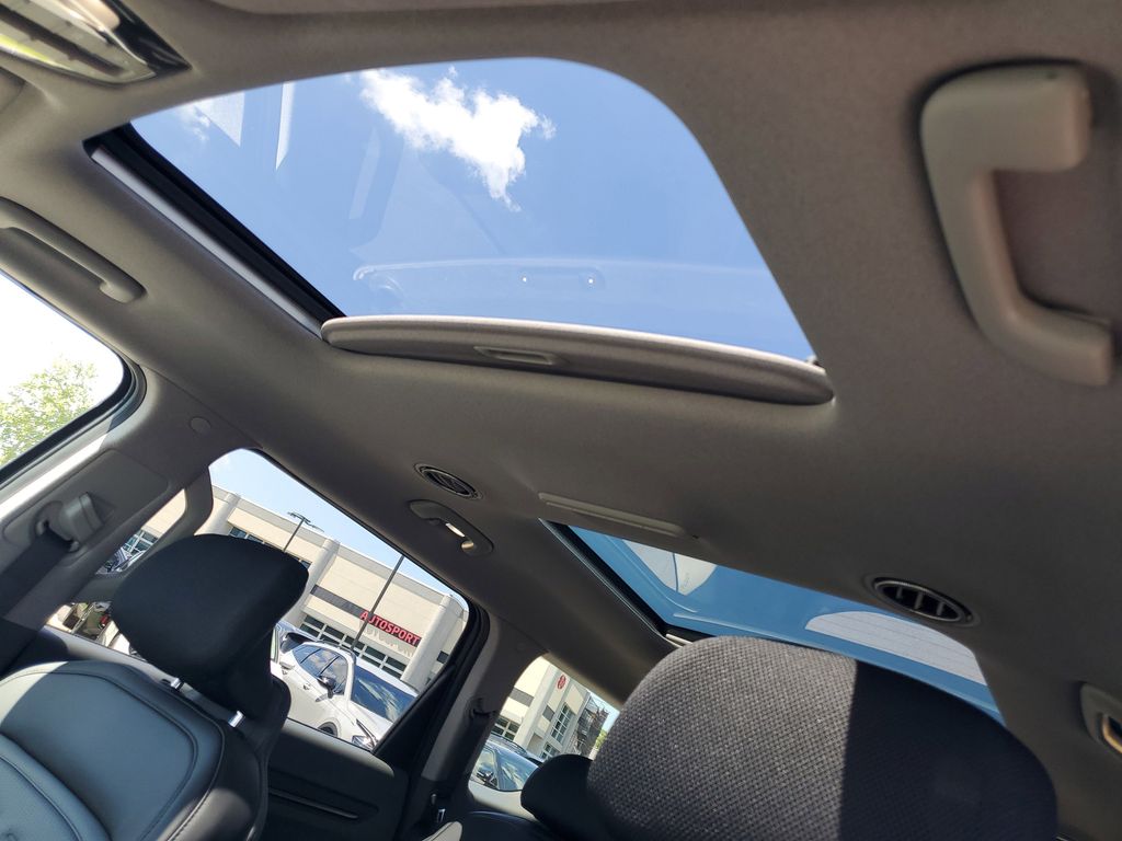 2026 Kia EV9 Wind - Photo 10
