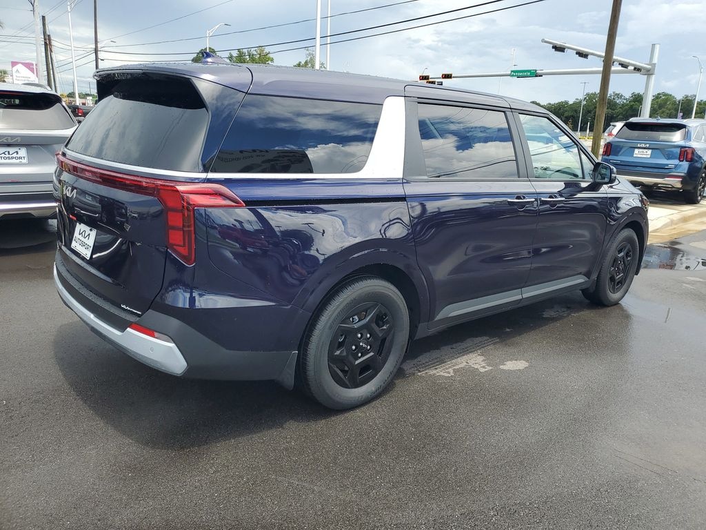 New 2026 Kia Carnival LXS Minivan/Van