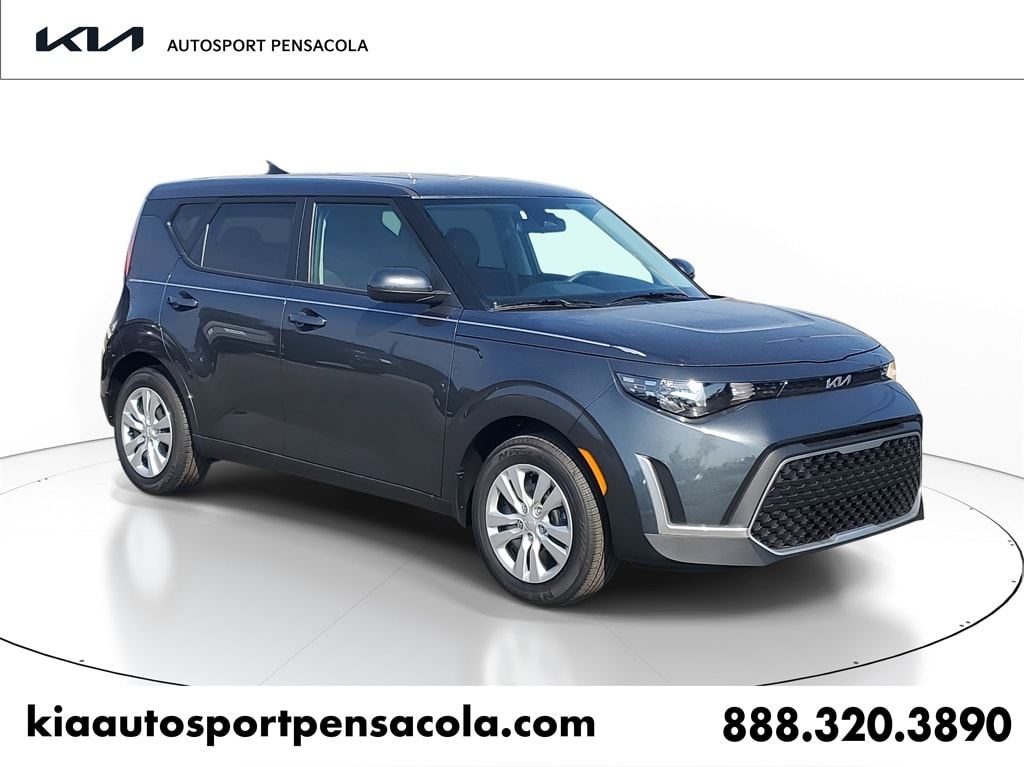 2025 Kia Soul LX's photo