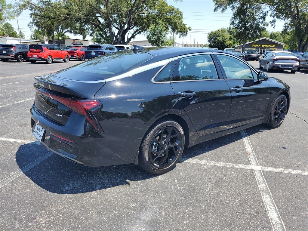 2026 Kia K5 GT-Line photo 4