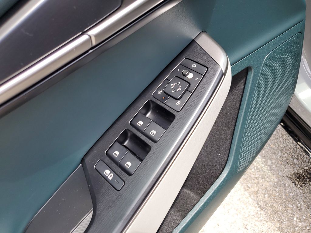 2025 Kia EV6 Wind - Photo 10