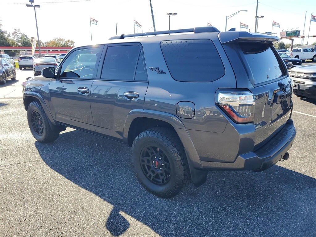 2019 Toyota 4Runner TRD Off-Road Premium photo 3