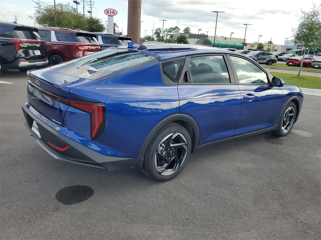 New 2025 Kia K4 EX Sedan