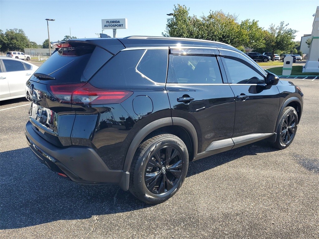 2023 Nissan Rogue SV photo 4