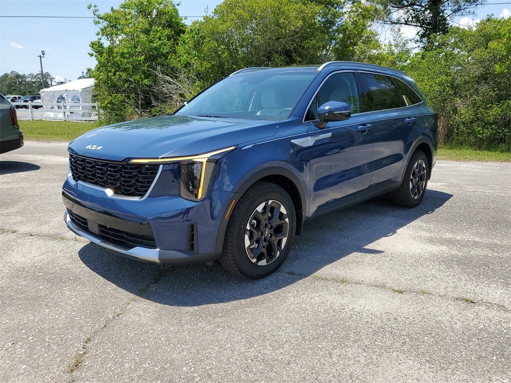 2025 Kia Sorento S photo 2
