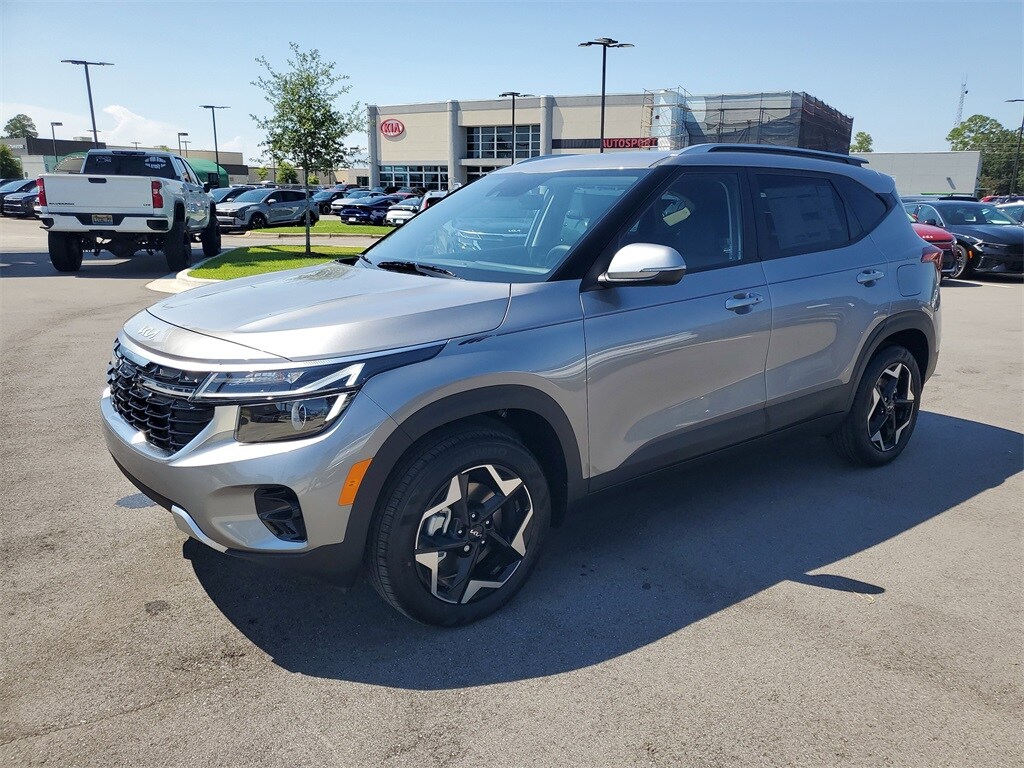 2026 Kia Seltos S photo 2