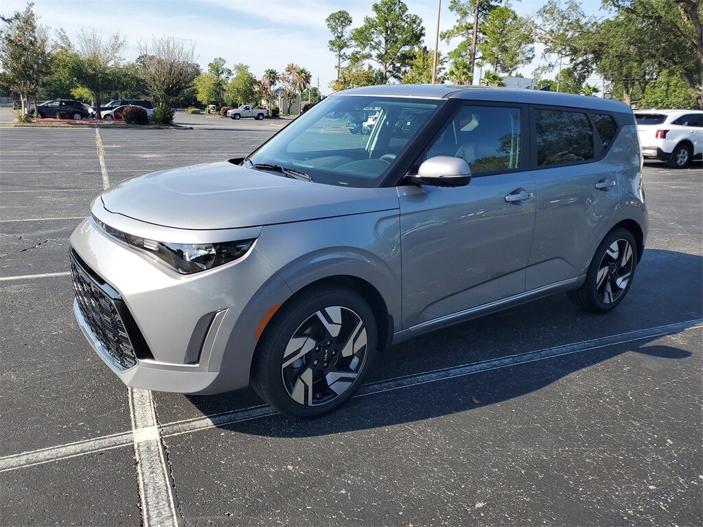 2025 Kia Soul GT-Line photo 2