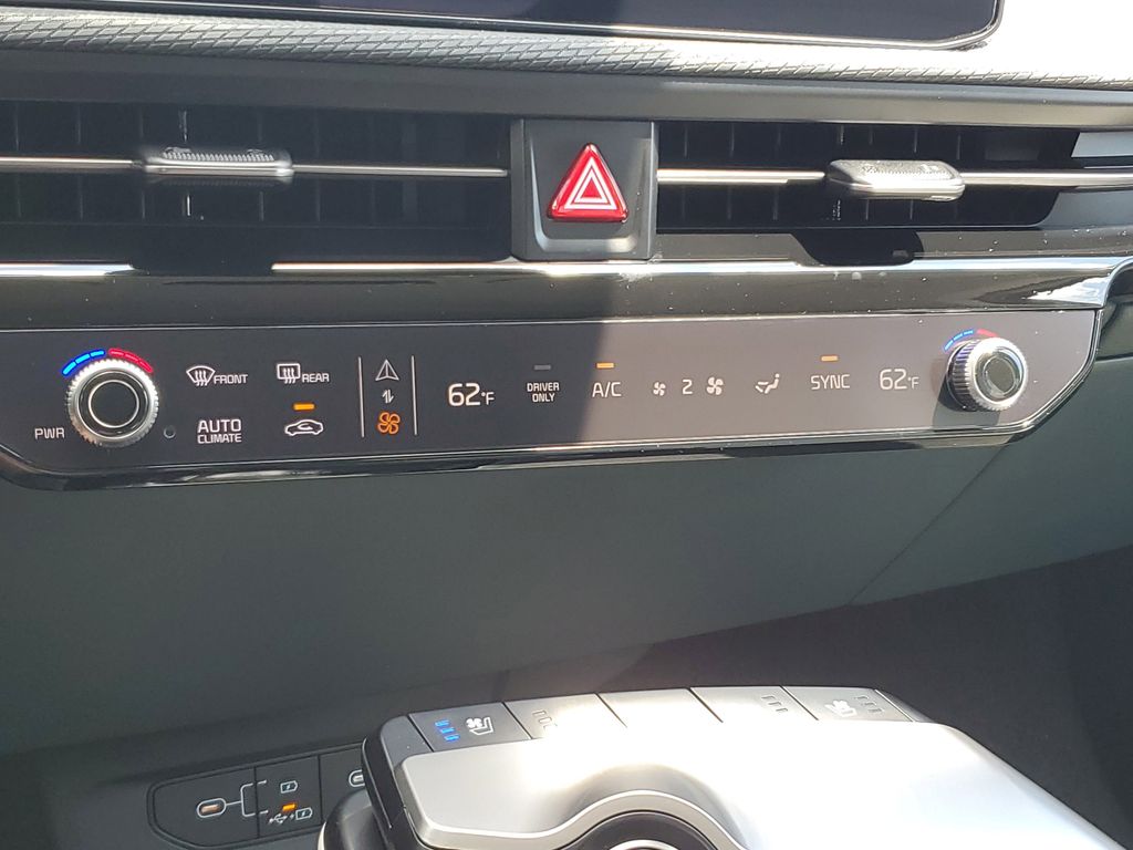 2025 Kia EV6 Wind - Photo 18